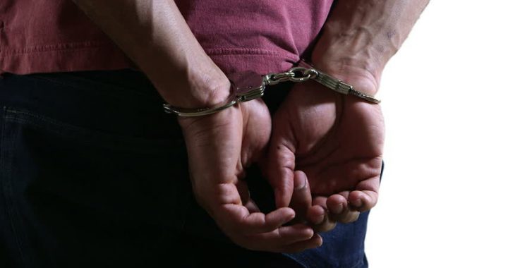 诈网络博彩公司40万比索 菲男被捕后发现是强奸犯