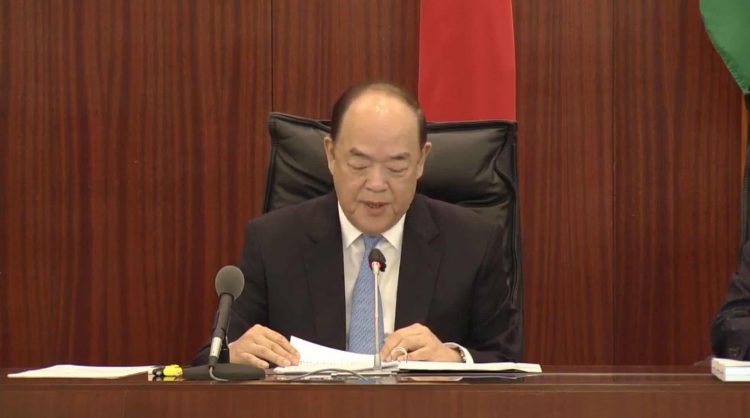 赌牌重新竞投细节 贺一诚：2021年以前不会提供