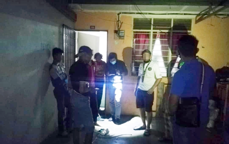 5男凌晨屋外网赌 大马巡警撞破一网擒