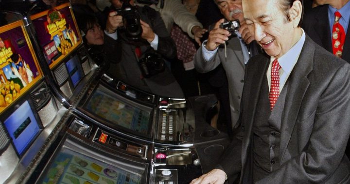 何鸿燊港澳举足轻重 两地特首致唁函慰问家属