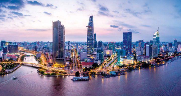 广东省委书记李希会见贺一诚 商谈粤澳便利通关安排