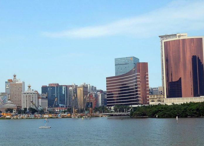 賭場暂停半月 澳门经济收缩48.7%博彩受挫逾6成