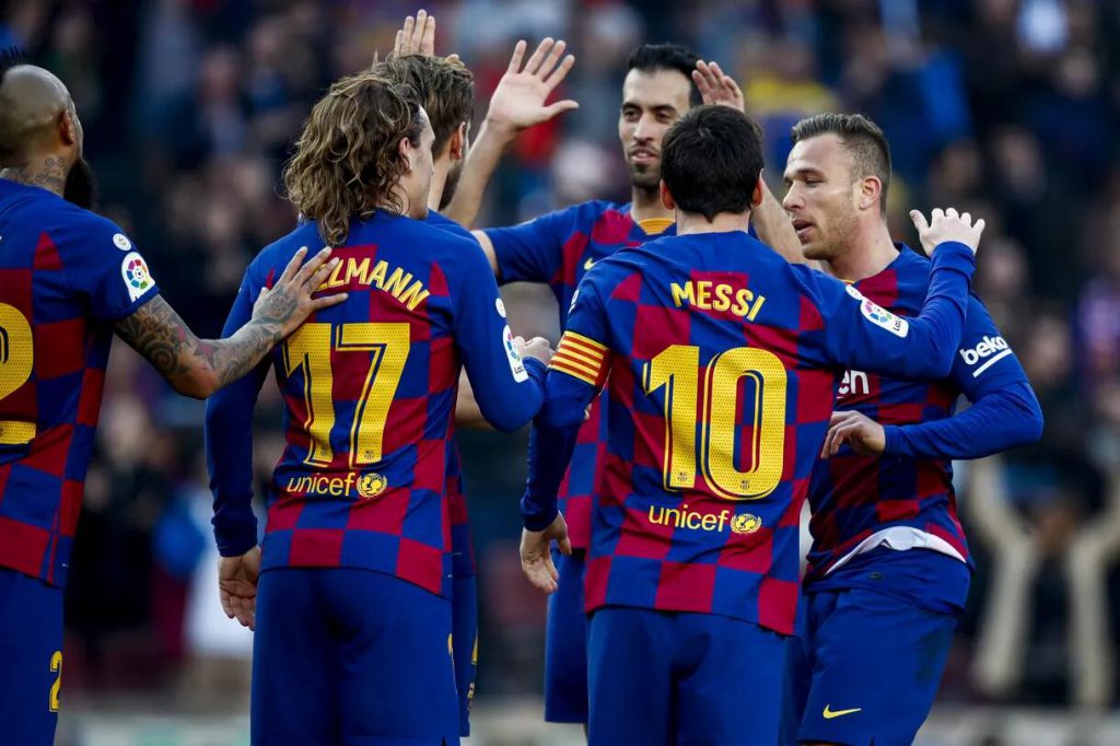 皇马2分超车有望甩开世仇，巴萨丢争冠主动权