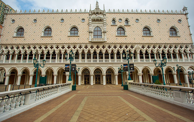 金沙中国4月蚀1.8亿美元 超出整个Q1亏损