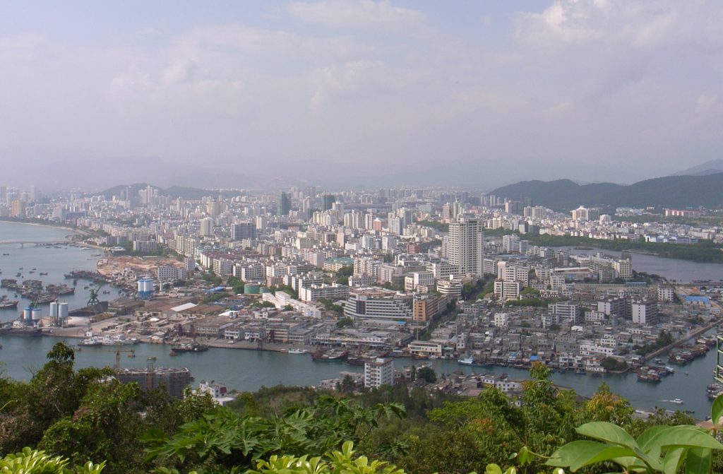 海南自贸港是中国特色社会主义制度的自贸港，不允许搞「黄赌毒」。