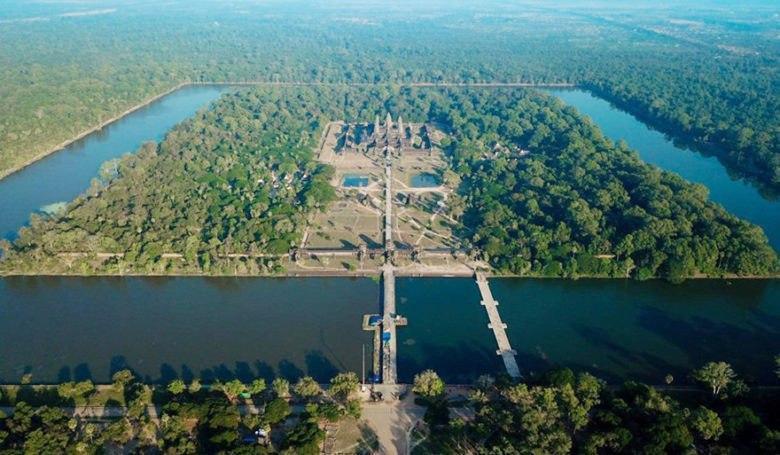 澳门励骏创建宣布，赴暹粒度假村项目宣布推迟。