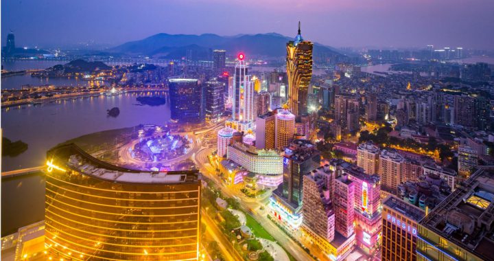 澳门第二季赌收总额为33.17亿澳门元，按年大跌95%，按季下跌89%。