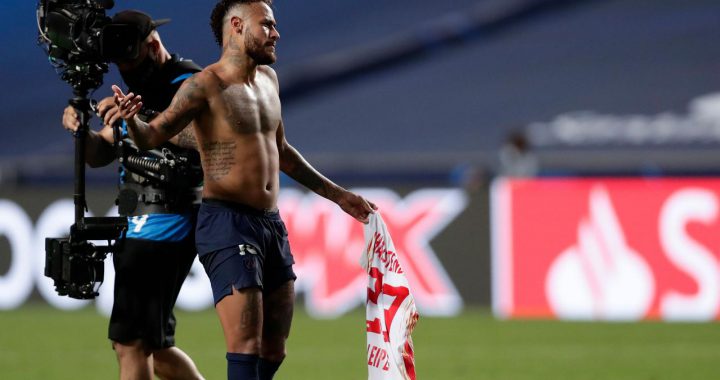 效力于巴黎圣日耳曼的巴西球星内马尔