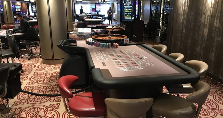 赌场解封前夕，英国急煞，停宣布推迟至最快8月15日才重启，室内表演暂时不会恢复。