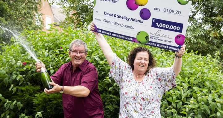 英国男子在被解雇的次日对奖，发现自己竟然中了价值100万英镑的彩票头奖。