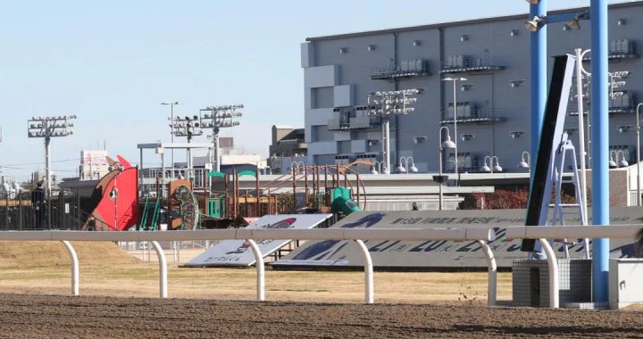 日本出现了首名染疫的赛马骑师，川崎赛马场25日、26日跑马取消举办。