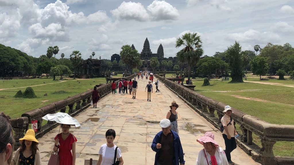 柬埔寨观光伤见骨! 恢复预估需要3-7年