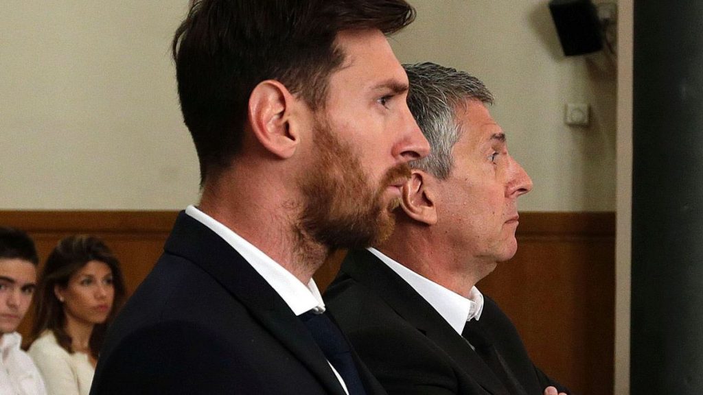 梅西与身兼经纪人的父亲