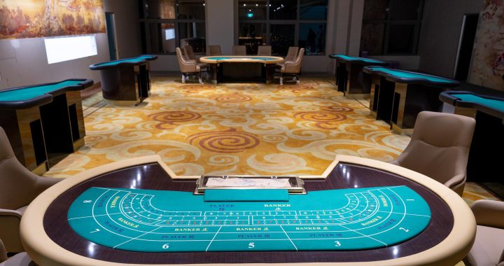 奕智博办公室设有赌桌