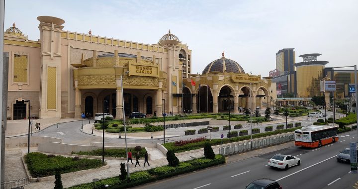 周锦辉回应出售励骏股份，指有利渔人码头发展。