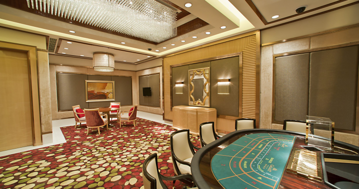 港媒报导指出，澳门贵宾厅出现港元现金紧缺情况，导致有赌客无法将筹码兑换成现金。