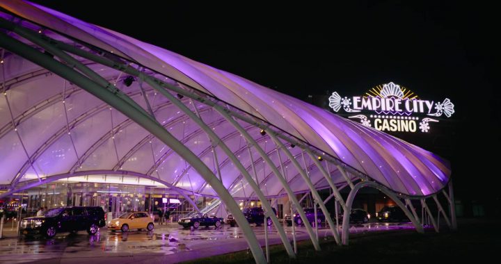 美高梅旗下的纽约帝国城赌场从9月21日开始将以有限的设施重新营业。