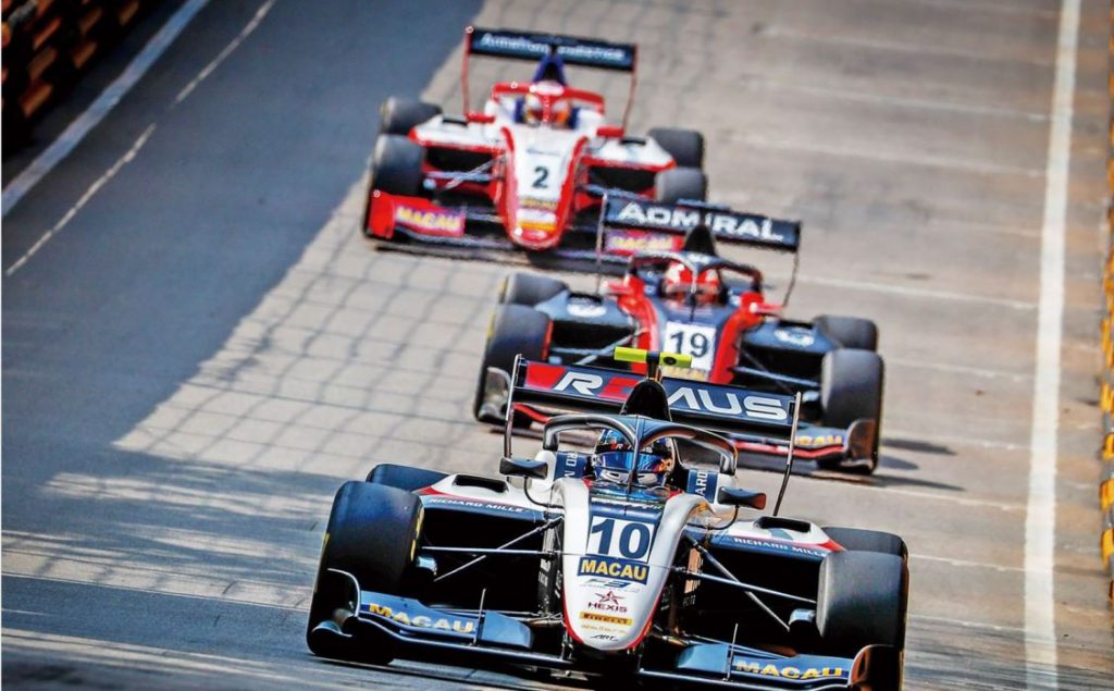 由于众多外国选手未能来澳，本届澳门格兰披治电单车大赛可能面临取消。