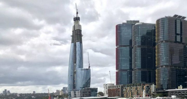 在澳洲政府签发悉尼Crown酒店度假村的占用许可证之前，希克森园及其景观美化必须完工，并允许公众进入。