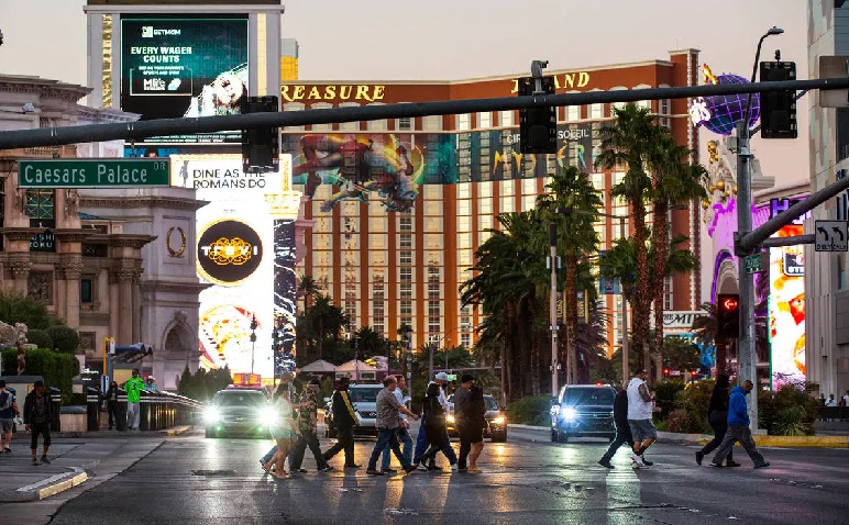 拉斯维加斯旅客恢复但商务活动仍然停滞