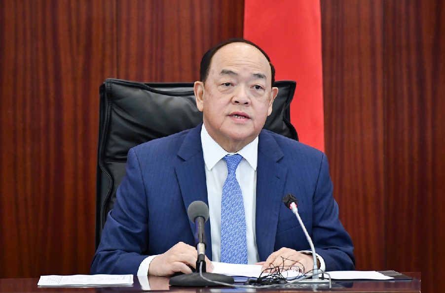 澳门行政长官贺一诚