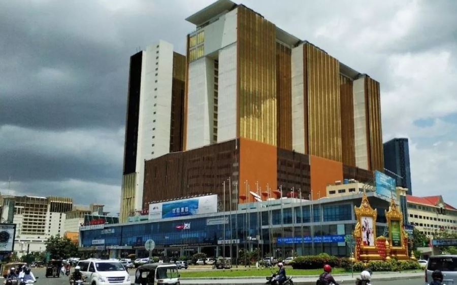 柬埔寨金边市长坤盛下令所有14个区的警方视察金边的所有娱乐业务勒令关闭。