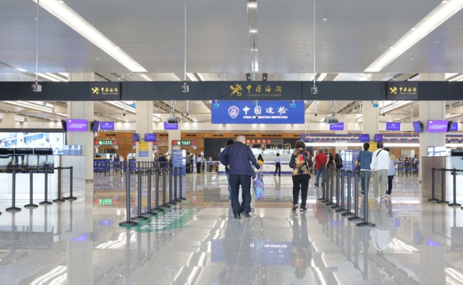 外国籍雇员和本地居民的配偶可在特定条件下入境澳门。