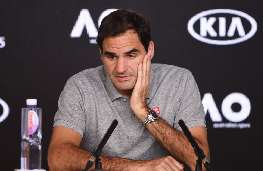 澳网赛后记者会费德勒提及他的膝盖伤