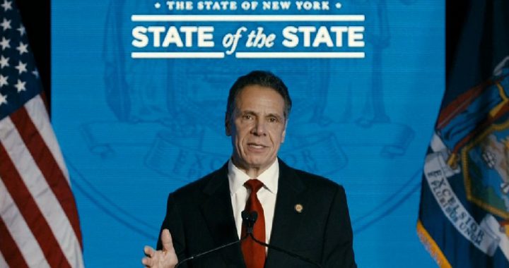 纽约州长发表州情咨文