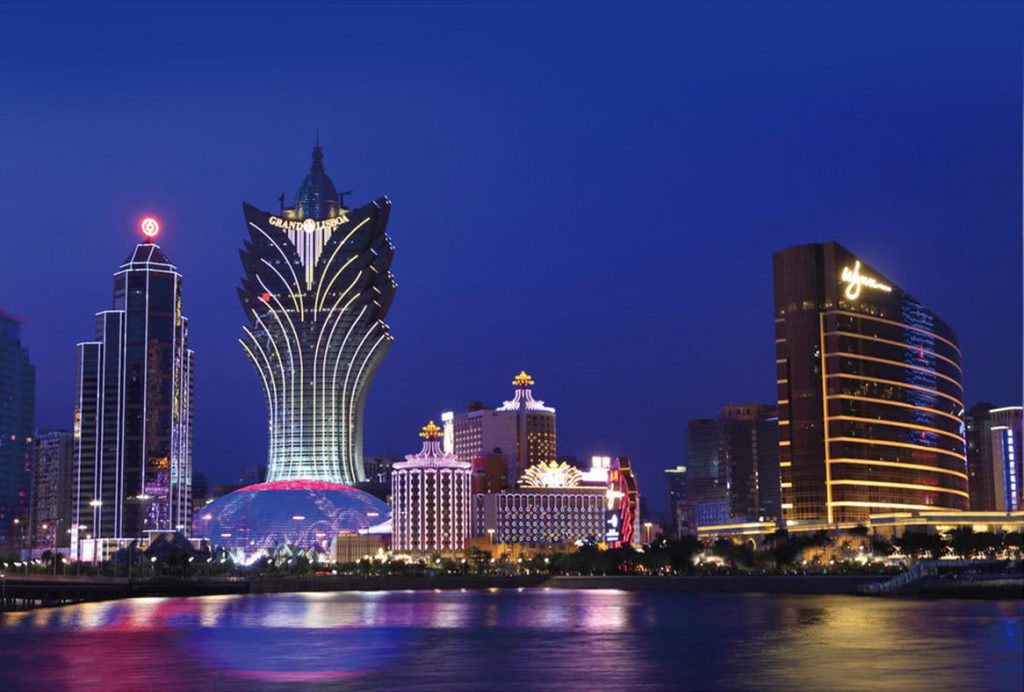 澳门赌牌2022全到期考验贺一诚如何处理