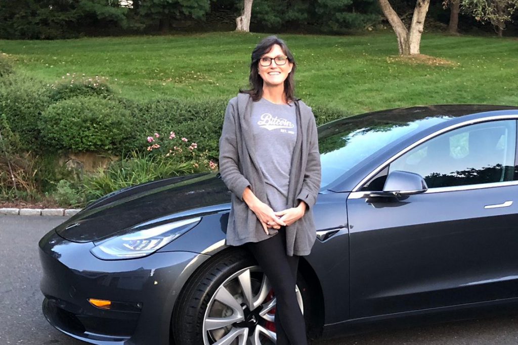 除了加码比特币和电动车等新创方舟投资执行长伍德也看好体育博彩产业