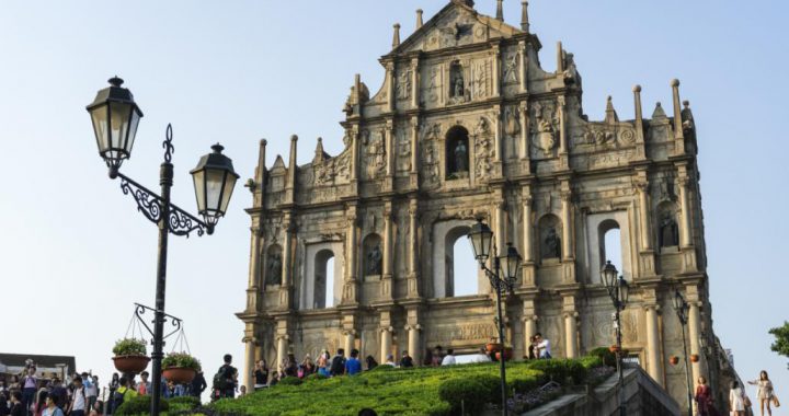 澳门人大和政协促请恢复自由行网签