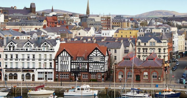 马恩岛首府及最大城镇道格拉斯