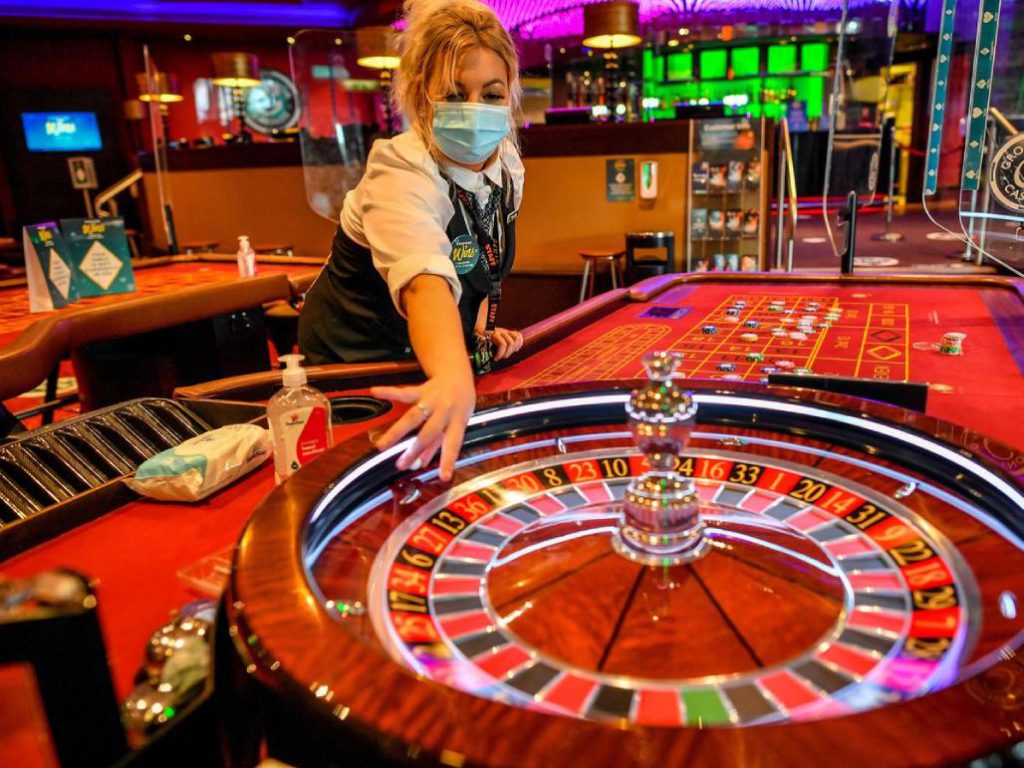 苏格兰结束四个月防疫封锁开始解封