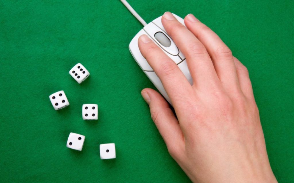 中国严打跨境赌博玩家恐成为出入境黑名单