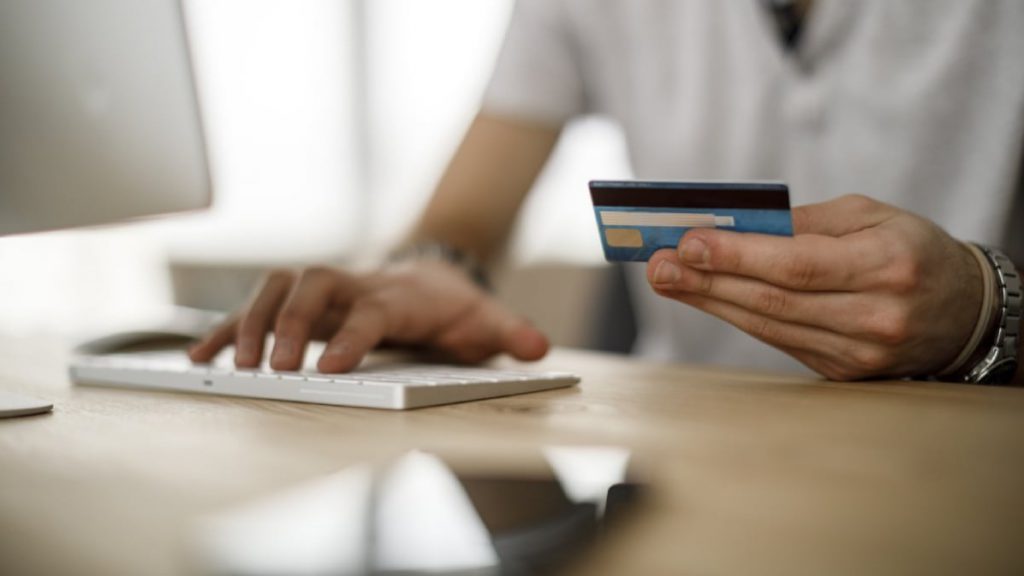 新加坡扫荡诈骗案展开全岛执法行动