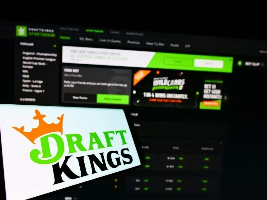 DraftKings 与 FanDuel 在美国预测市场增长预测的示意图，展示市场规模、分析师预估与行业竞争趋势。