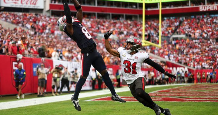 官方比赛画面示意图