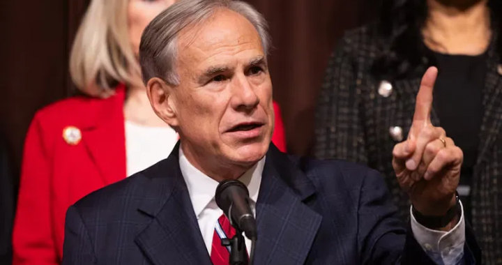 德克萨斯州州长格雷格·阿博特在接受采访或公开讲话时的特写，强调他对赌场合法的“我还没到那一步”的坚定立场。