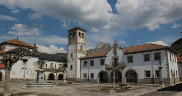西班牙山村广场与教堂，彩票风波背景