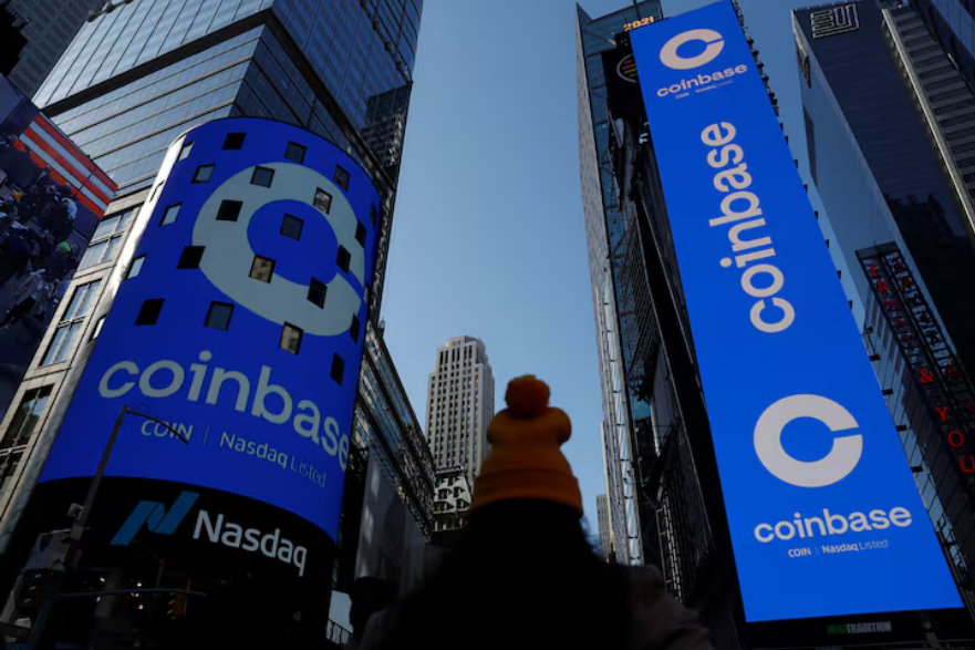 纽约时代广场Coinbase纳斯达克巨幕广告，聚焦预测市场事件合约未来走向