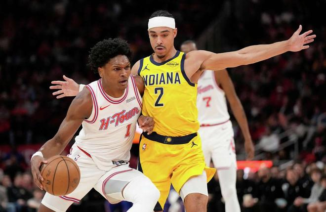 阿门汤普森9中6高效的砍下了20分8板7助