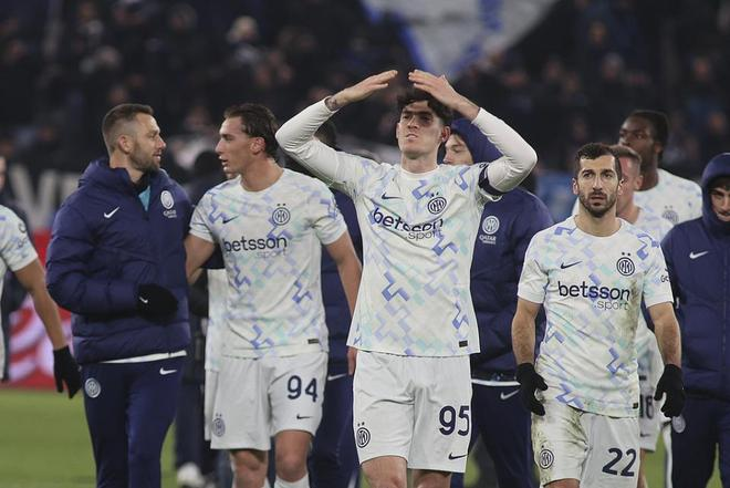 国米以36分位居榜首，但对身后的同城对手米兰仅有1分优势