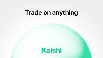 预测市场平台 Kalshi 的绿色标志和“Trade on anything”标语，代表事件合约交易所和部落赌场所担忧的竞争威胁。