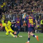 维加双脚飞铲亚马尔被红牌罚下瞬间