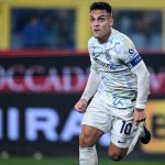 劳塔罗庆祝进球，国米客胜亚特兰大