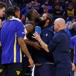 勇士替补席冲突画面，格林与科尔争执引关注