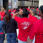 红衣工会成员集会现场，墨尔本皇冠赌场跨年罢工话题