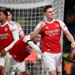 阿森纳球员庆祝进球，英联杯半决赛对阵切尔西