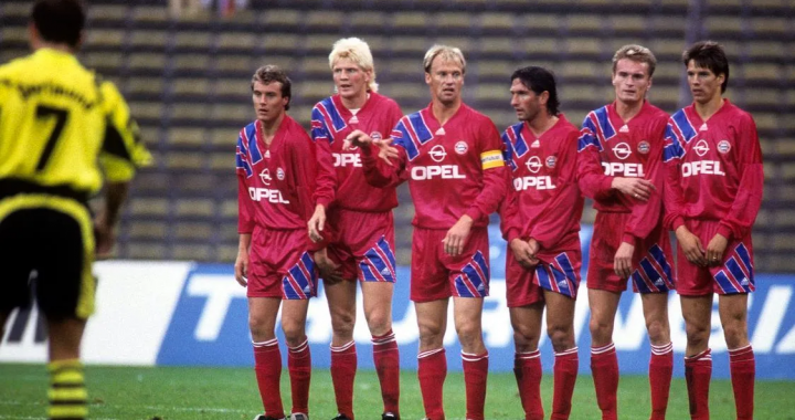 拜仁球员排人墙防守 德甲回顾画面